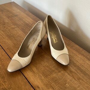 Vintage Salvatore Ferragamo Women's Beige Leather Heels